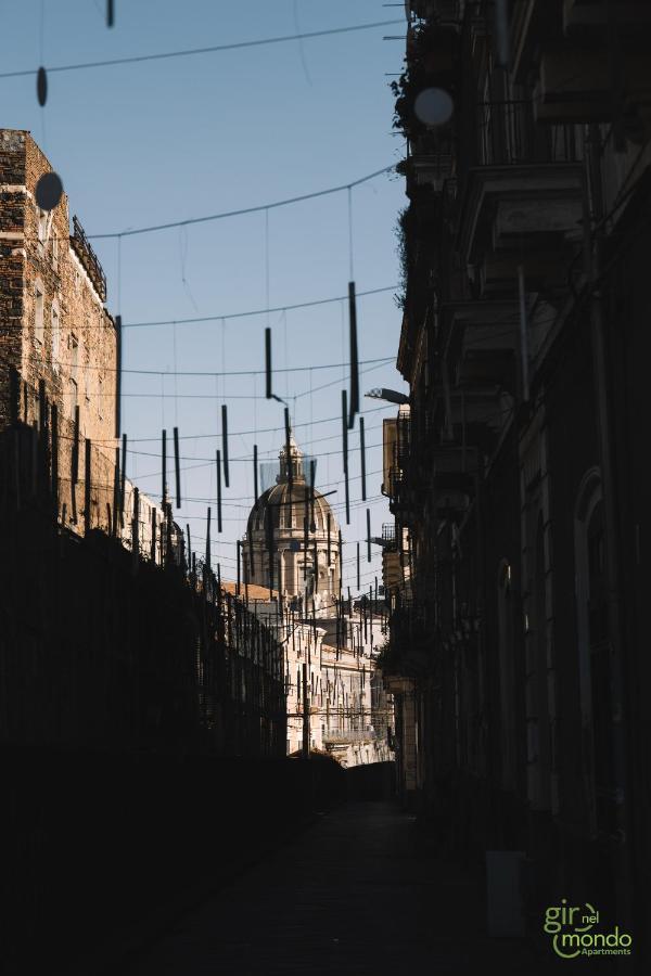 Giro Nel Mondo Apartments Catania Kültér fotó