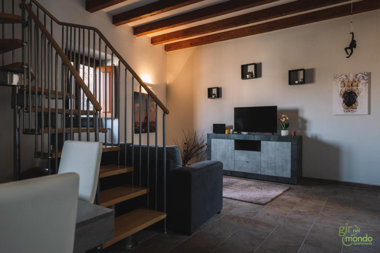 Giro Nel Mondo Apartments Catania Kültér fotó