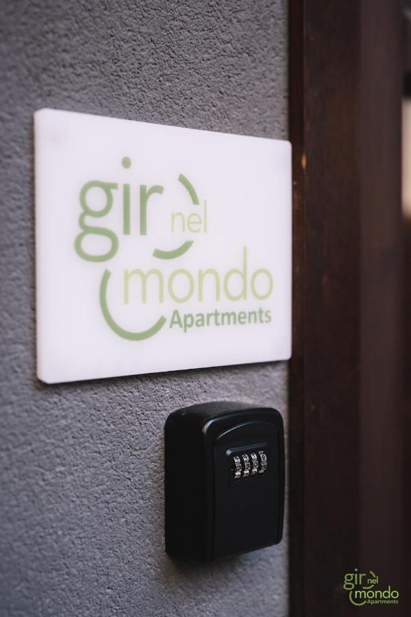 Giro Nel Mondo Apartments Catania Kültér fotó