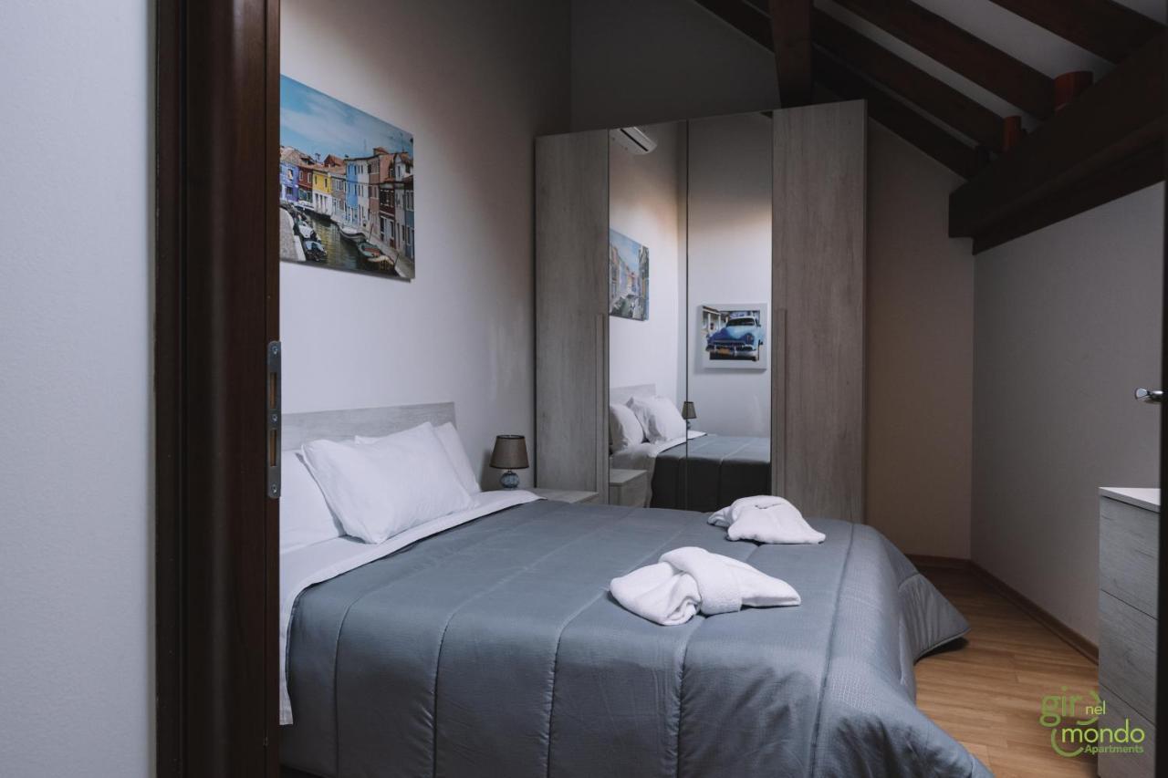 Giro Nel Mondo Apartments Catania Kültér fotó