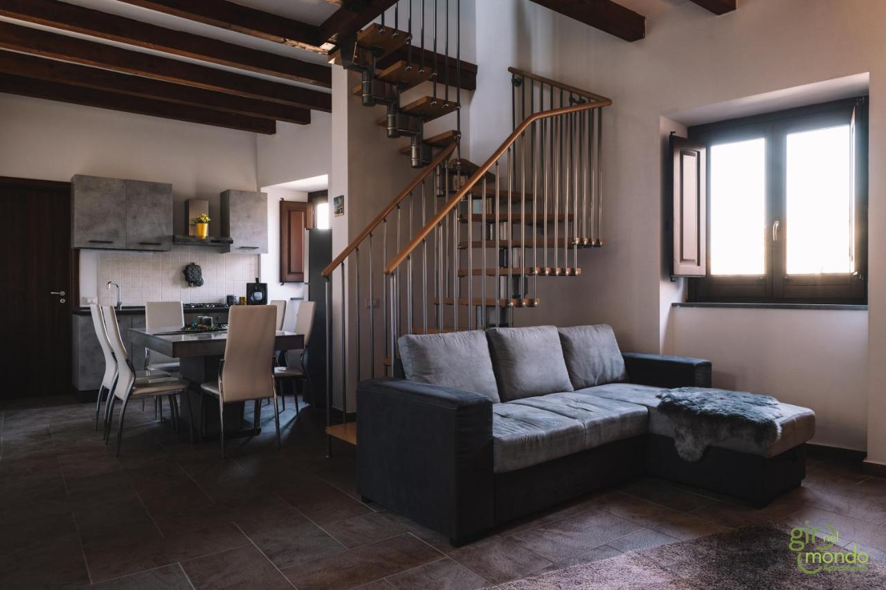Giro Nel Mondo Apartments Catania Kültér fotó
